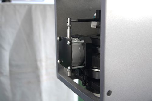 High precision travel sensor